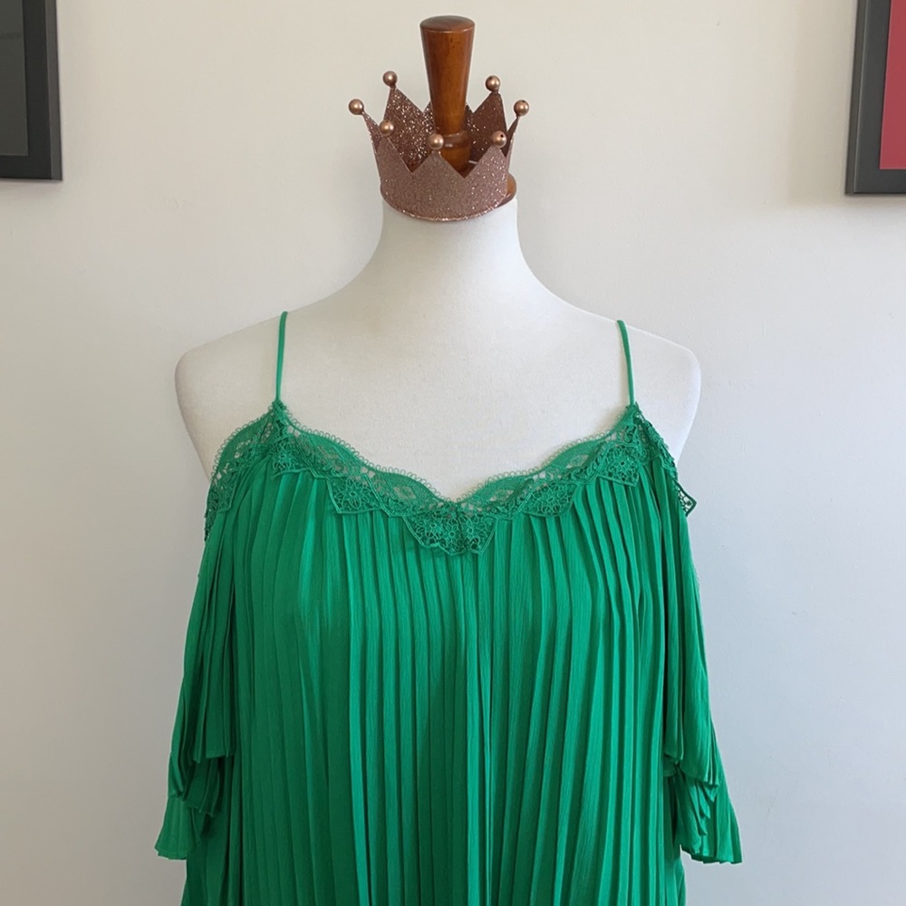 Alice + Olivia Cold Shoulder Pleated Dress - Picture 5 of 7